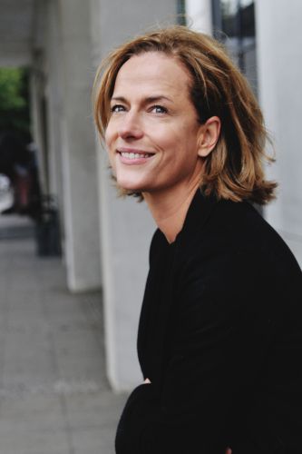 Tickets für Claudia Michelsen: »Sag mir, wo die Blumen sind…«  am 09.05.2026 - Karten kaufen